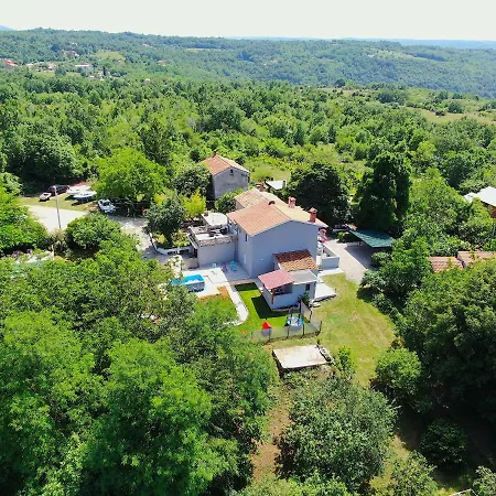 Goga With Pool And Jacuzzi Apartment