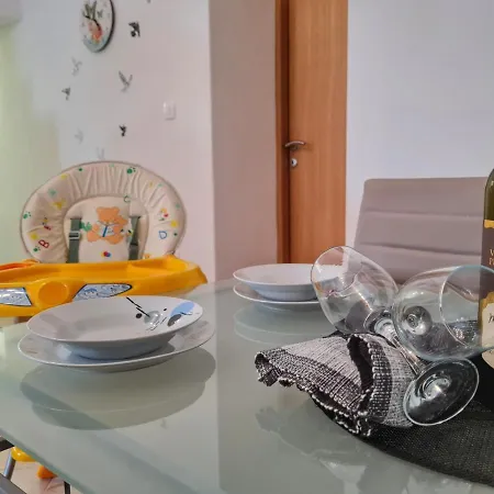 Apartment Goga With Pool And Jacuzzi *