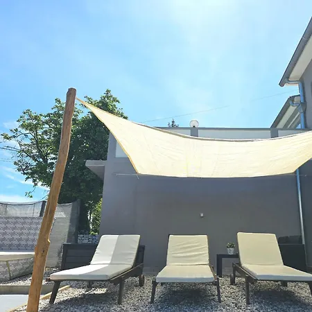 Goga With Pool And Jacuzzi