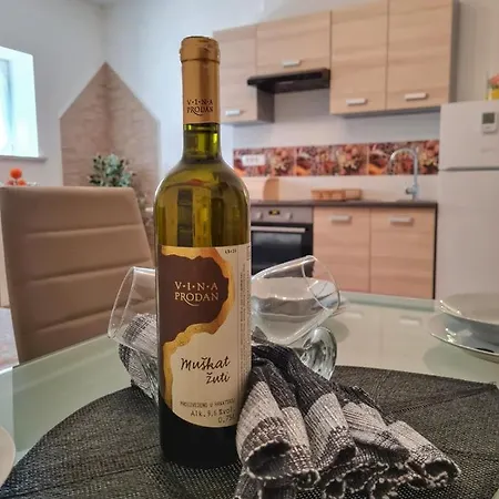 Goga With Pool And Jacuzzi Apartman