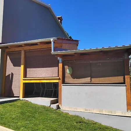 Apartment Goga With Pool And Jacuzzi